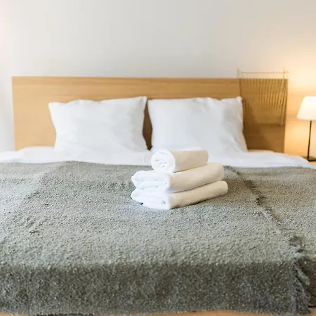 아파트 Glogowska Spacious By Bookinghost 포즈난