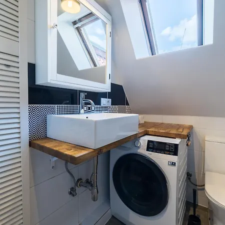 Glogowska Spacious By Bookinghost *