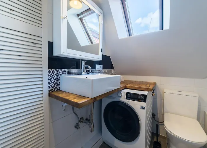 Glogowska Spacious By Bookinghost *